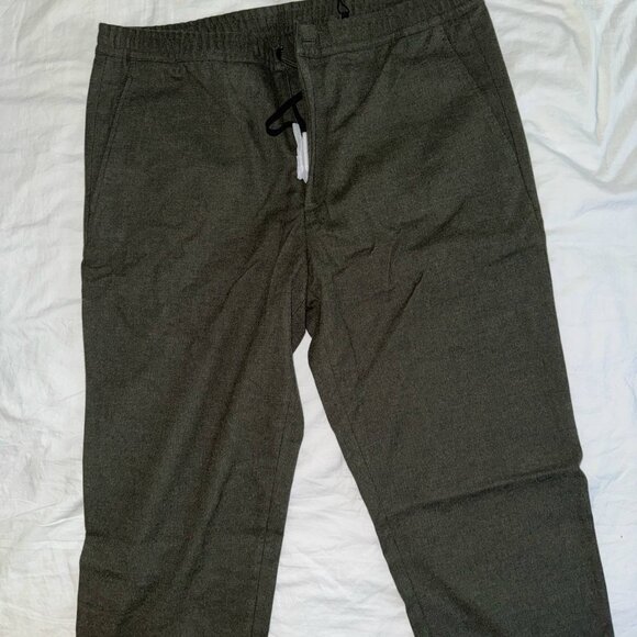 Theory Men's Terrance Chino Jogger Pants in Olive - L - 60% OFF (MSRP $225). NWT - Picture 2 of 6